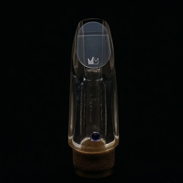 Silverstein OmniPatch munnstykkebeskytter - transparent materiale med rille.
0,8mm tykk, med guide for plassering av tennene. Pakke med seks patches.